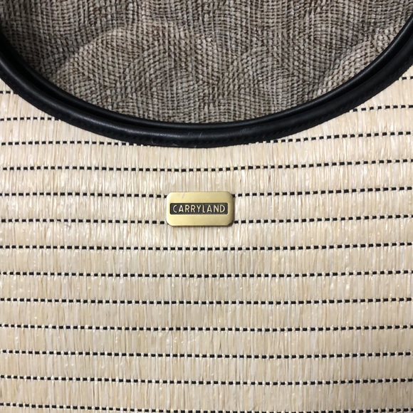 NWT CARRYLAND BEIGE BEAUTIFUL BAG - Picture 4 of 11